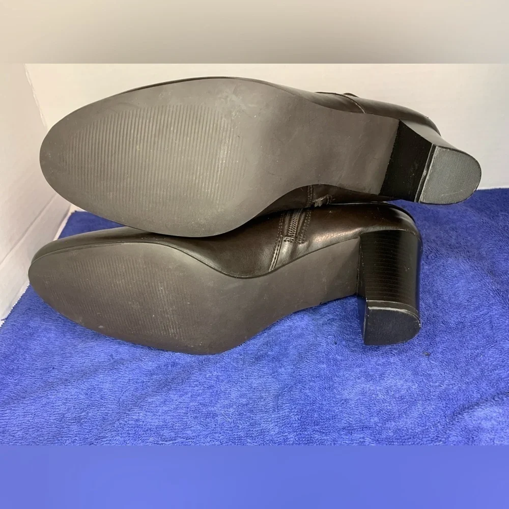 STUDIO WORKS BOLERO - BLACK SIDE BUCKLE HIGH HEEL ZIP-UP ANKLE BOOTS SIZE 9M 9M